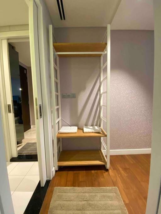 Pangsapuri Anggun Modern With Netflix 3mins To Monorail Kl Near Klcc Kuala Lumpur
