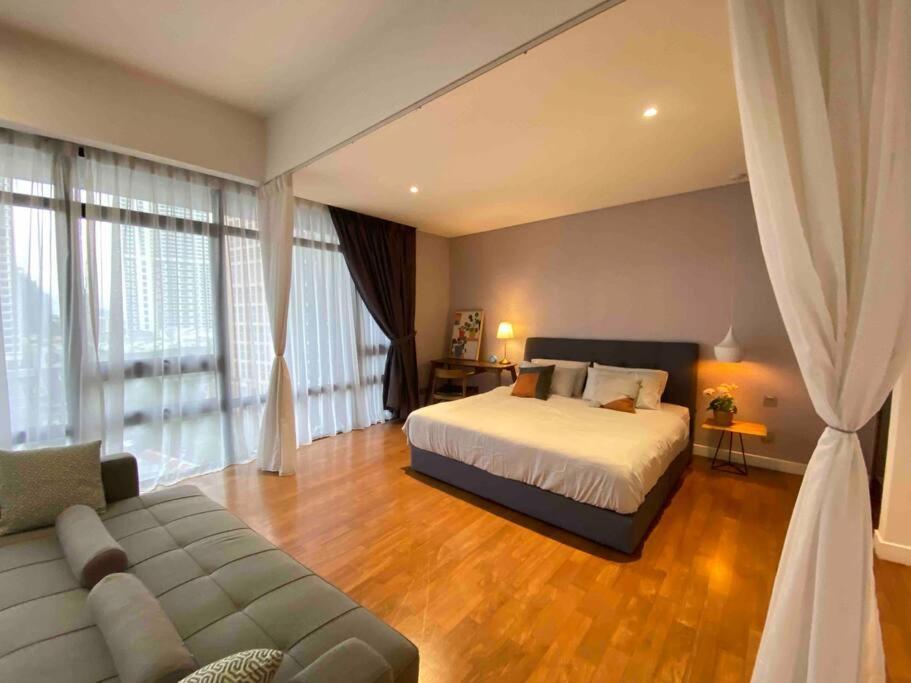 Pangsapuri Anggun Modern With Netflix 3mins To Monorail Kl Near Klcc Kuala Lumpur