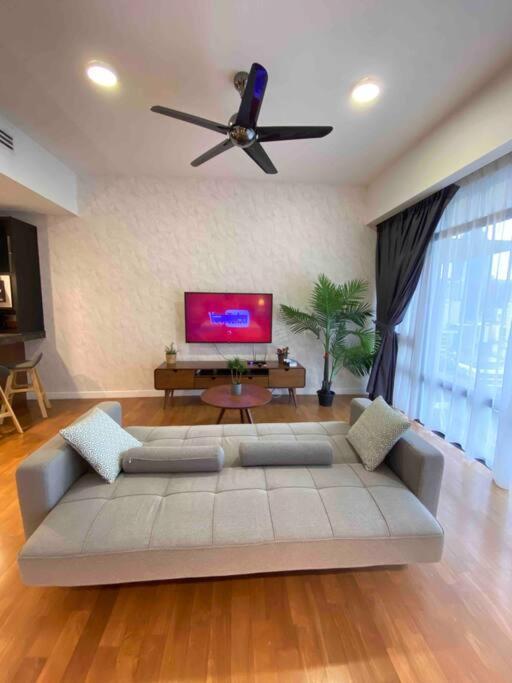 Anggun Modern With Netflix 3mins To Monorail Kl Near Klcc Pangsapuri