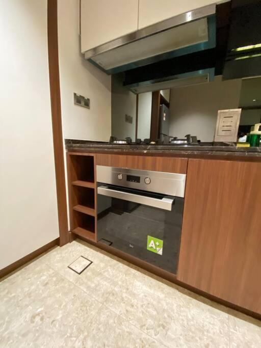 Anggun Modern With Netflix 3mins To Monorail Kl Near Klcc Pangsapuri